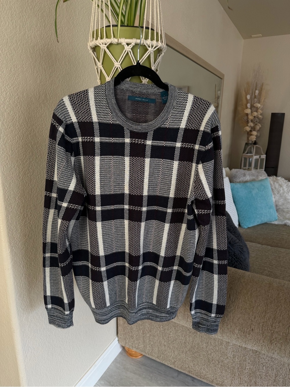 Perry Ellis Black & Cream Plaid Crewneck Sweater